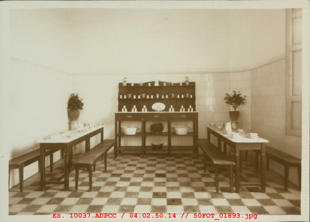 Comedor de niñeras de la Casa cuna en el Hospital Provincial