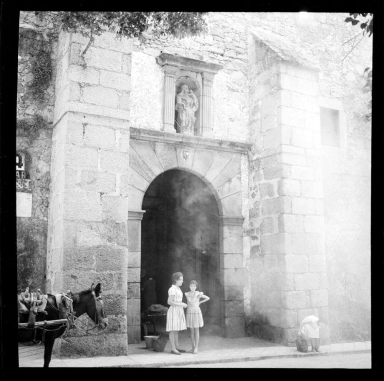 Convento de la Encarnación. Portada