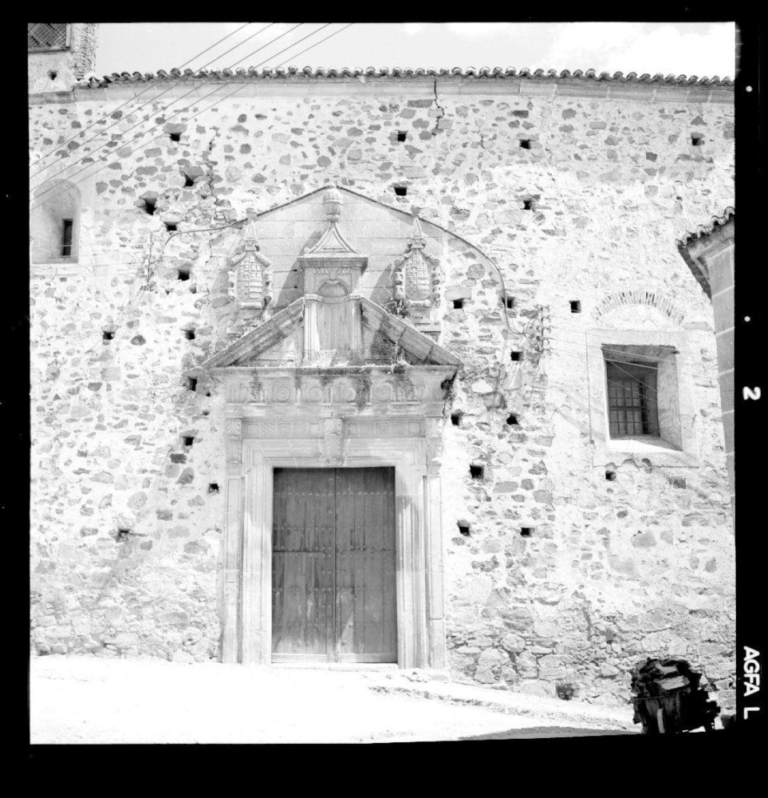 Convento Sta. Clara. Portada