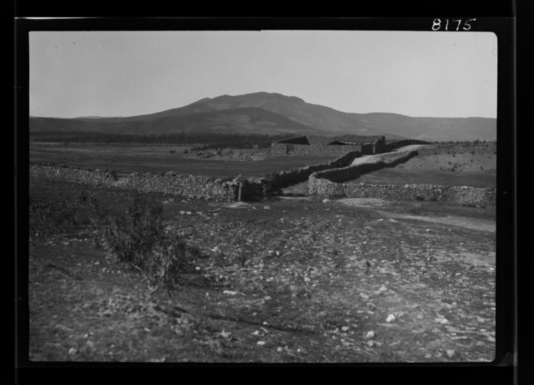 Corral de ovejas: vista lejana