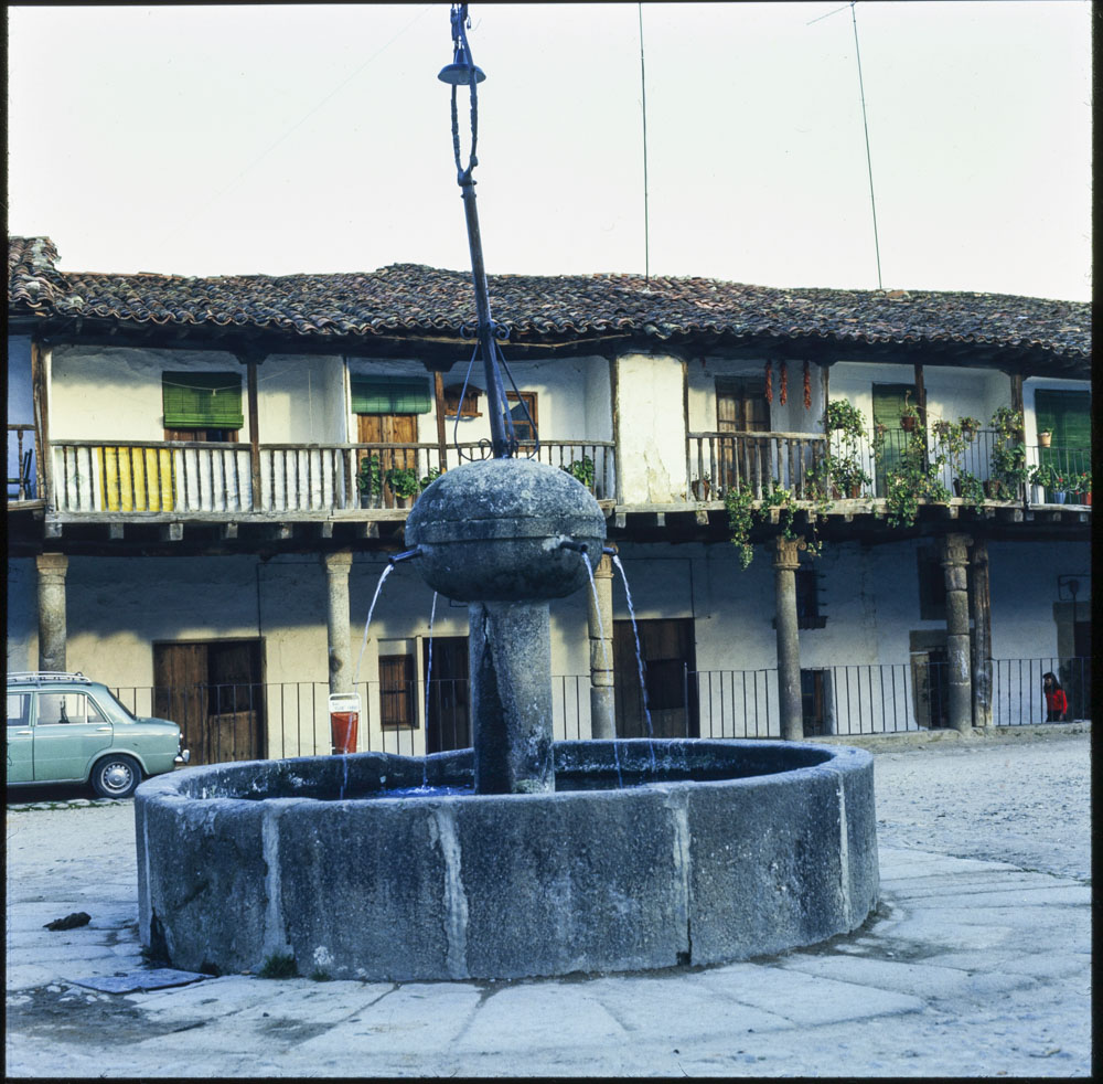 Cuacos, Cáceres. Plaza Mayor