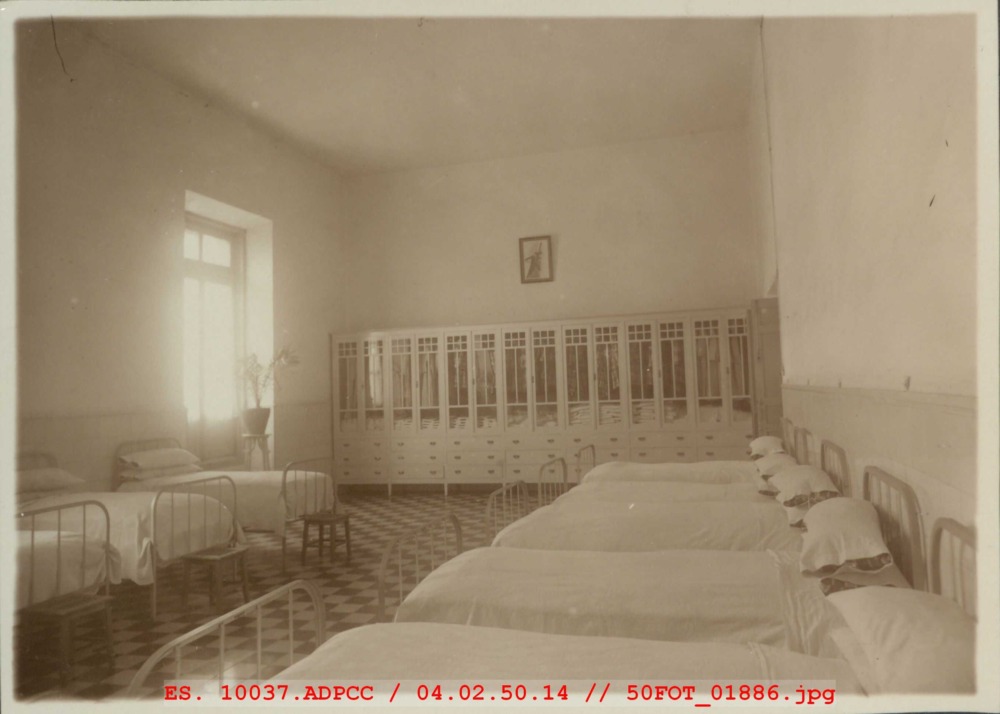 Dormitorio de nodrizas en la Casa Cuna en el Hospital