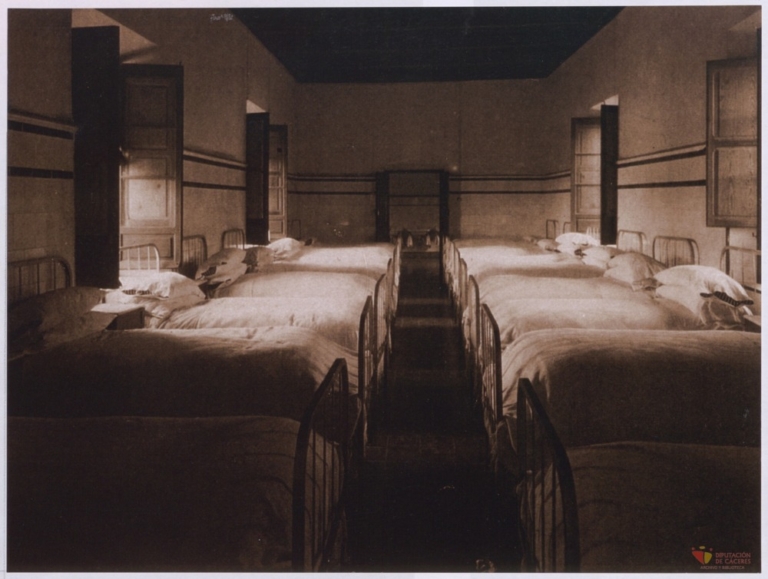 Dormitorio del Colegio Provincial de la Inmaculada de Cáceres