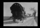 . El carro se frena con troncos atados sobre los cubos · Ruth Matilda Anderson, 1928