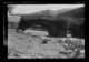 El hombre visto a través de un arco del puente · Ruth Matilda Anderson, 1928