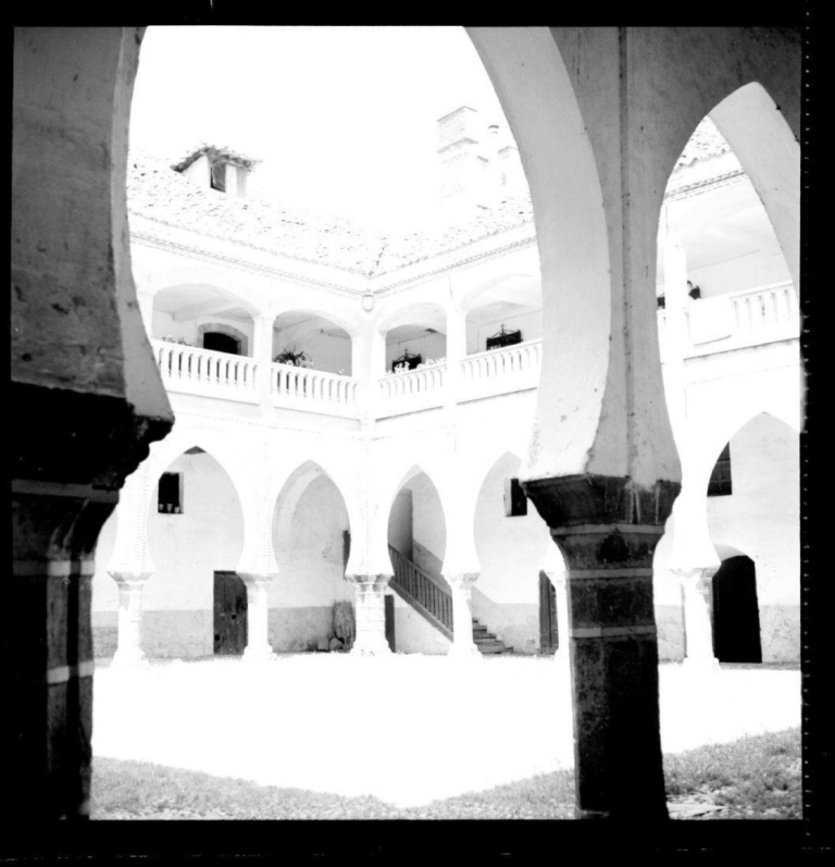 Entrada al claustro mudéjar