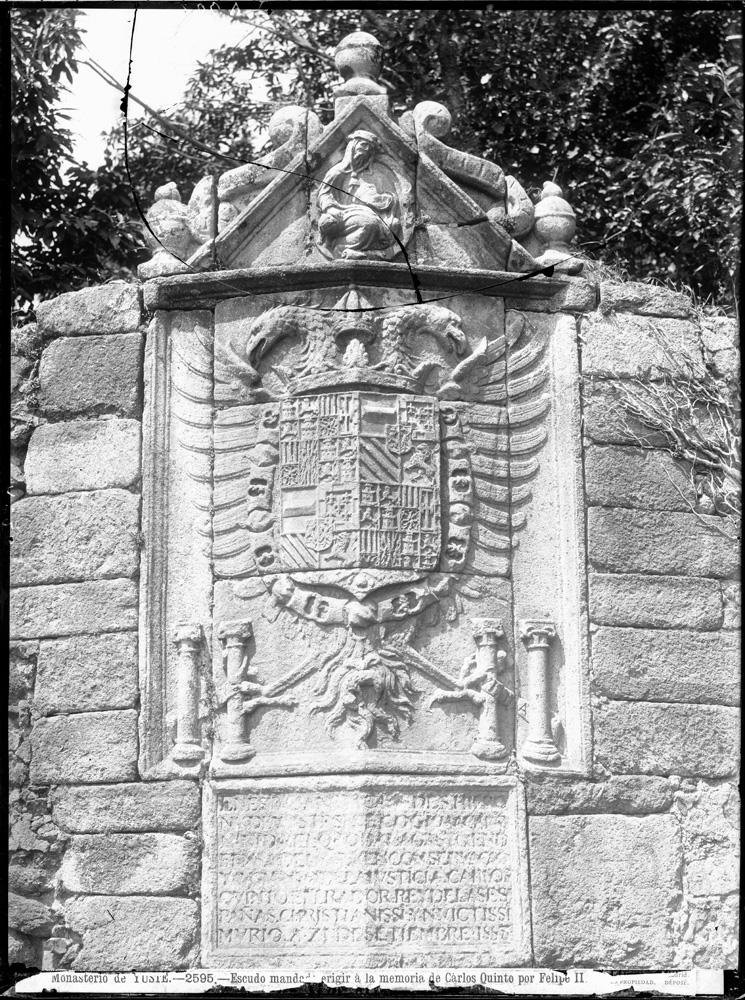 Escudo de Carlos V · Jean Laurent