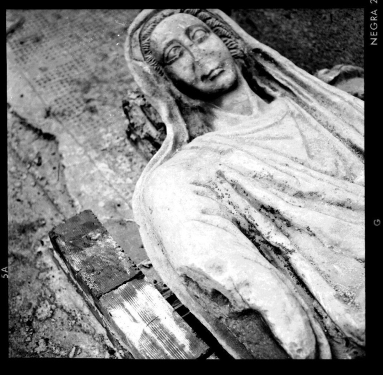 Estatua romana de Cáceres, llamada de Ceres. Detalle