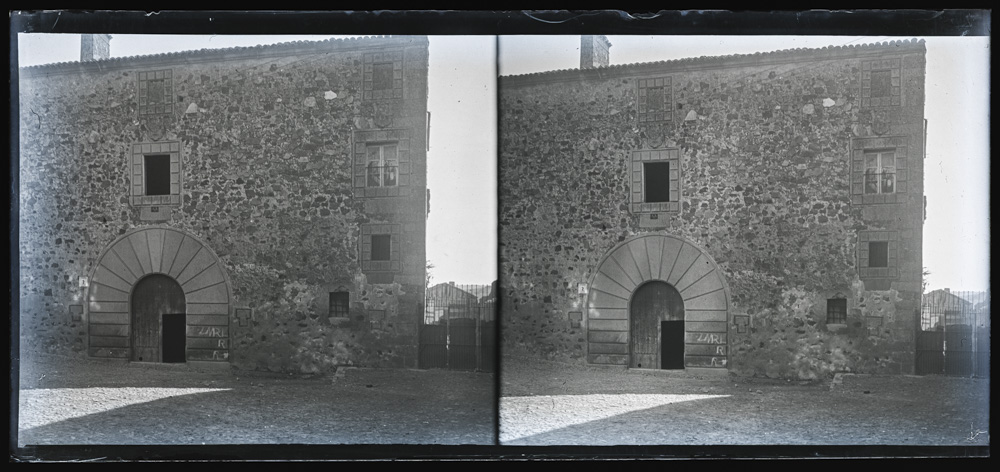 Fachada de la casa de los Perero