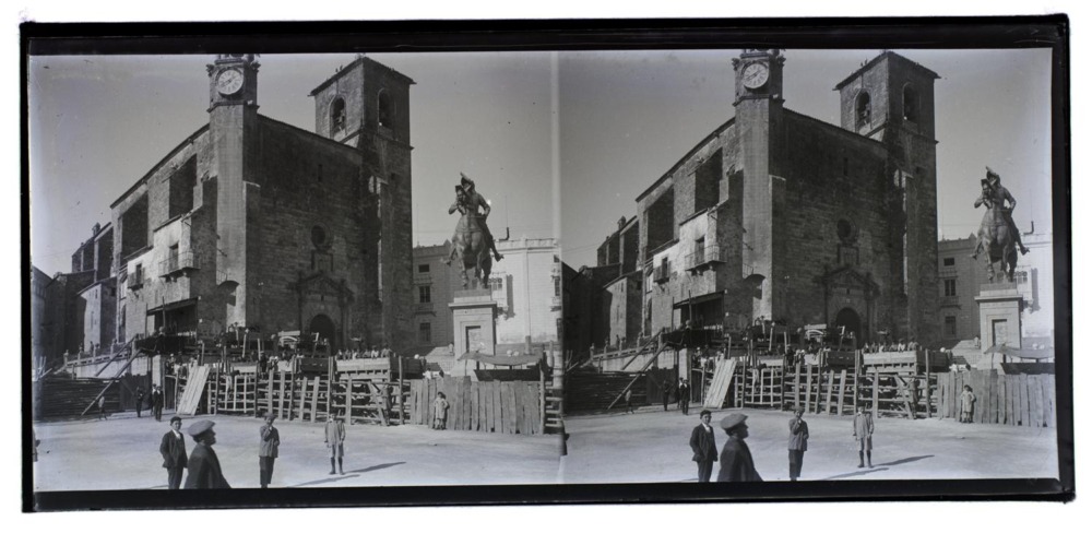 Fachada de la iglesia de San Martín de Tours