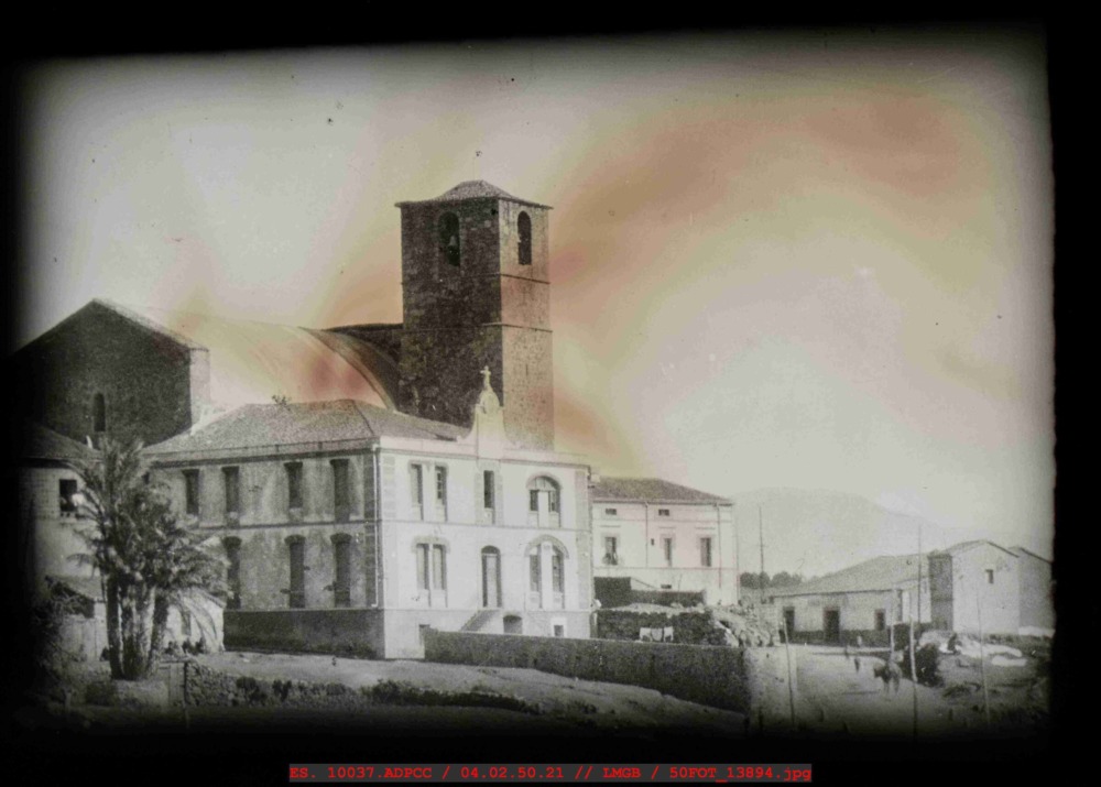 Fachada del Colegio del Niño Jesús y escuelas parroquiales