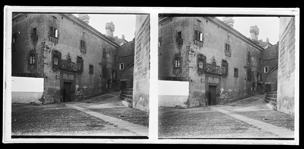 Fachada del Palacio Episcopal de Plasencia