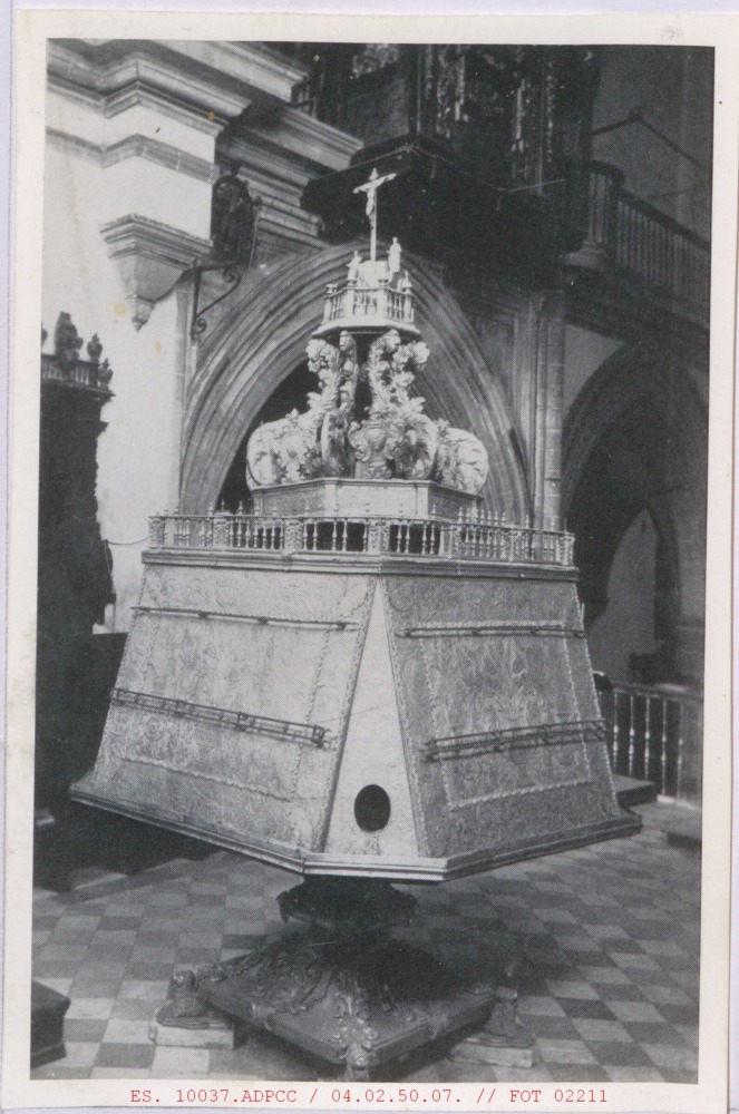 Facistol en el monasterio de Guadalupe