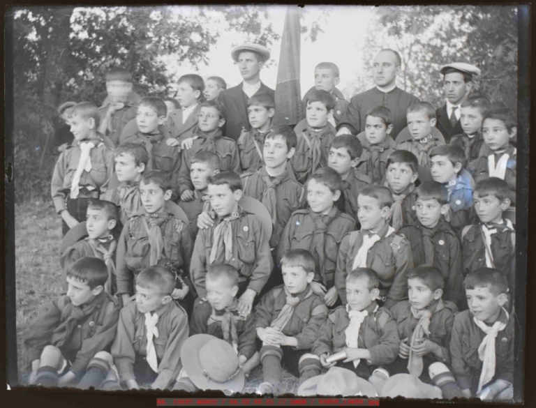 Fotografía de grupo de Exploradores de Jaraíz