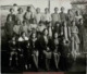 Fotografía de grupo de niñas de varias edades, 1932