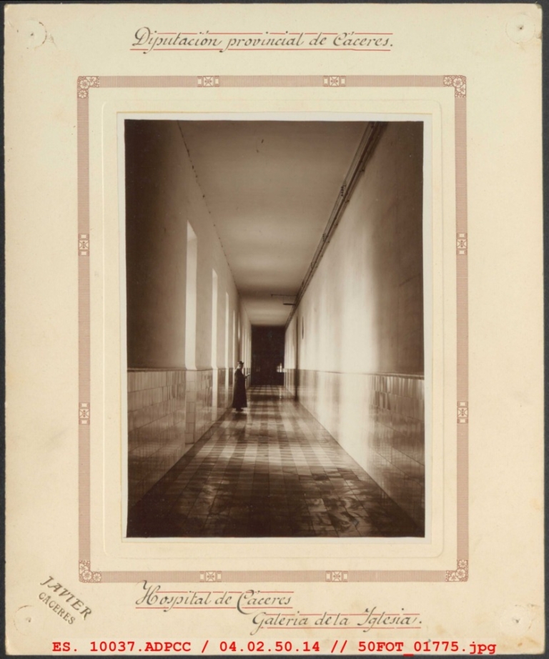 Galería de la iglesia del Hospital de Cáceres