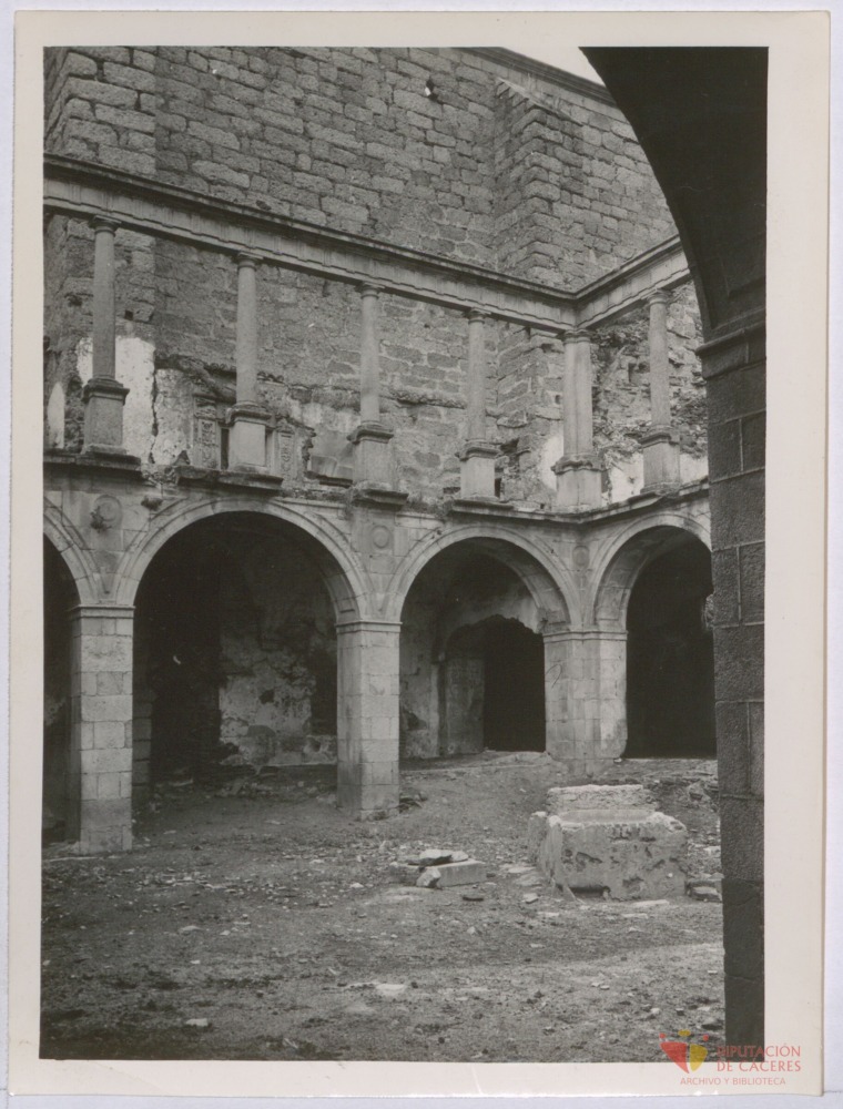 Garrovillas: Claustro del Convento