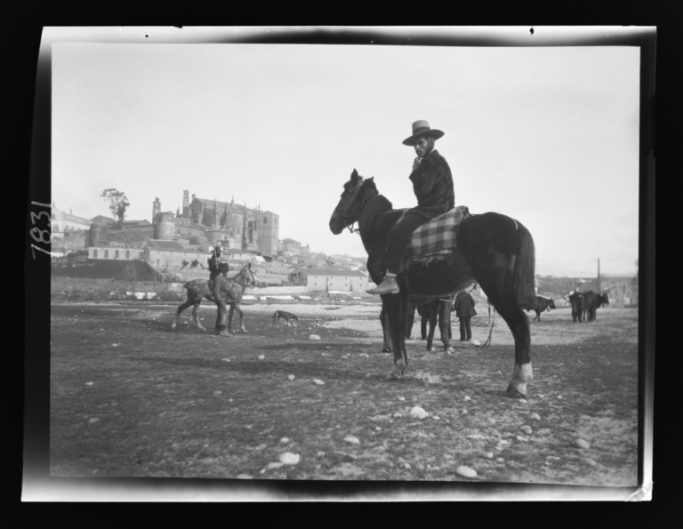 Gitano a caballo con sombrero cordobés