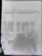 Grupo de personas en la rampa de entrada al Monasterio de Yuste, 1920