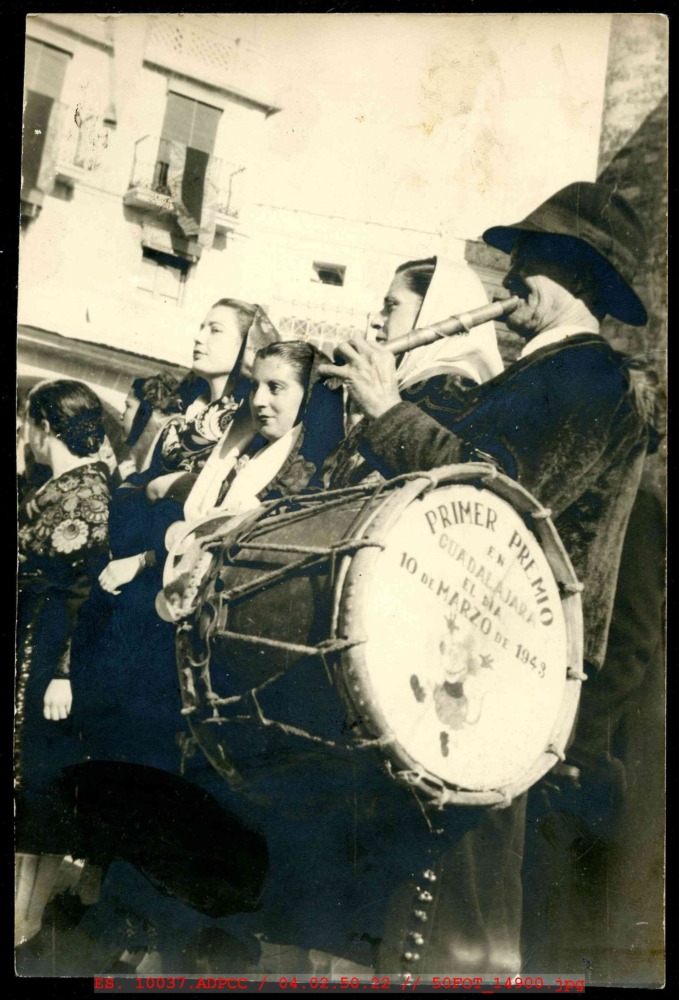 Grupo floclórico en Trujillo