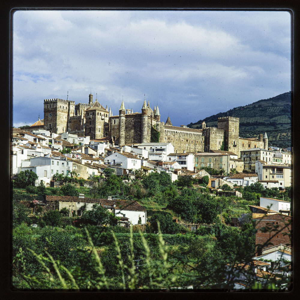 Guadalupe, Extremadura. Monasterio de Guadalupe, vista general · Luis Agromayor