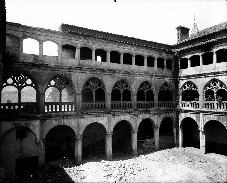 Guadalupe. Monasterio de Nuestra Señora de Guadalupe. Claustro · Mariano Moreno García
