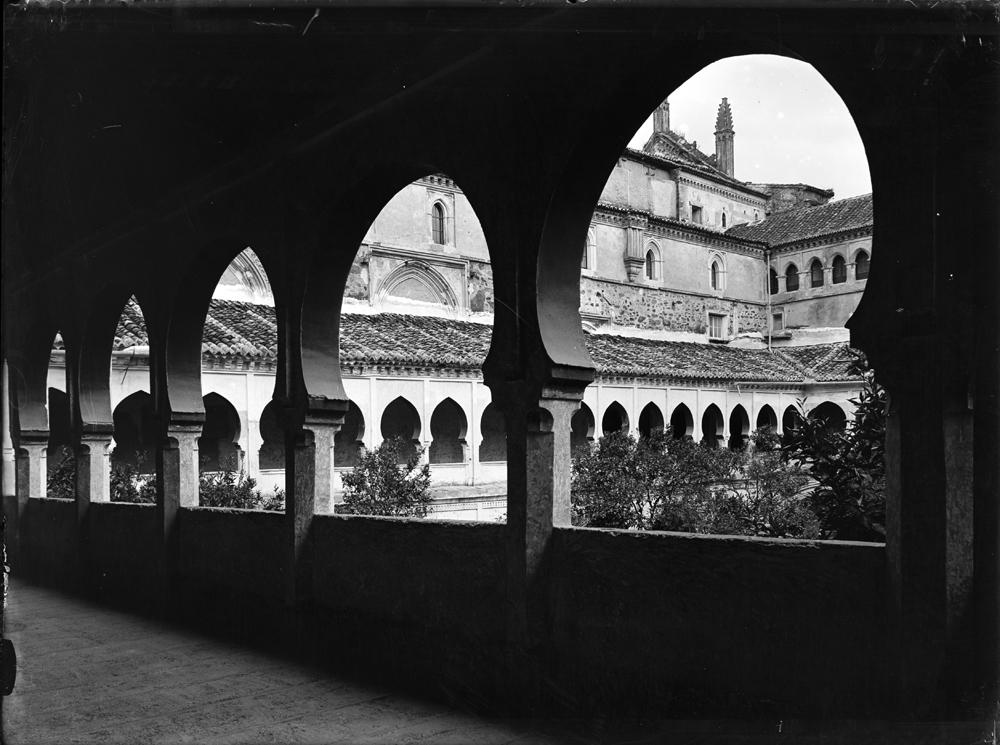 Guadalupe. Patio Mudejar. Obere Gallerie