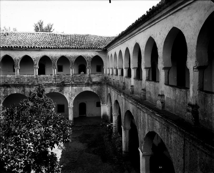 Guadalupe. Real Monasterio de Santa María de Guadalupe. Claustro · Mariano Moreno García