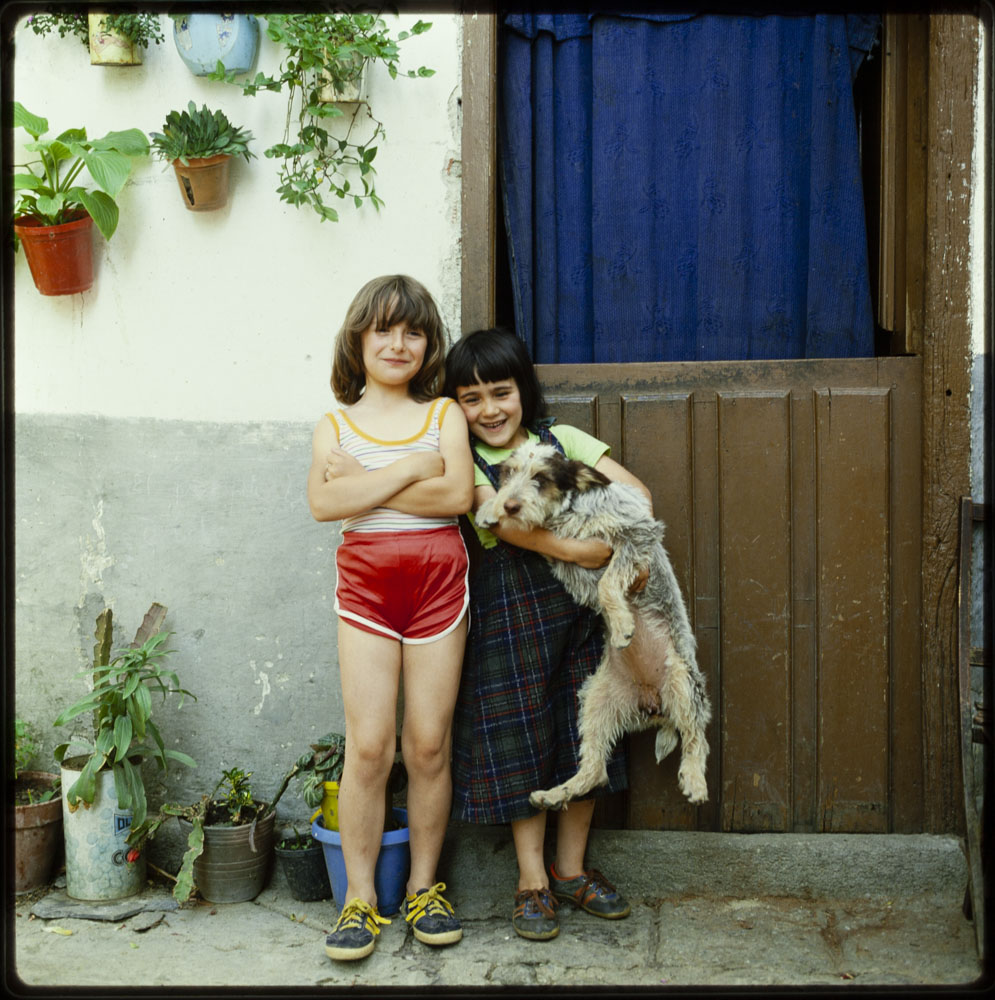 Hervás. Niñas en el barrio judío