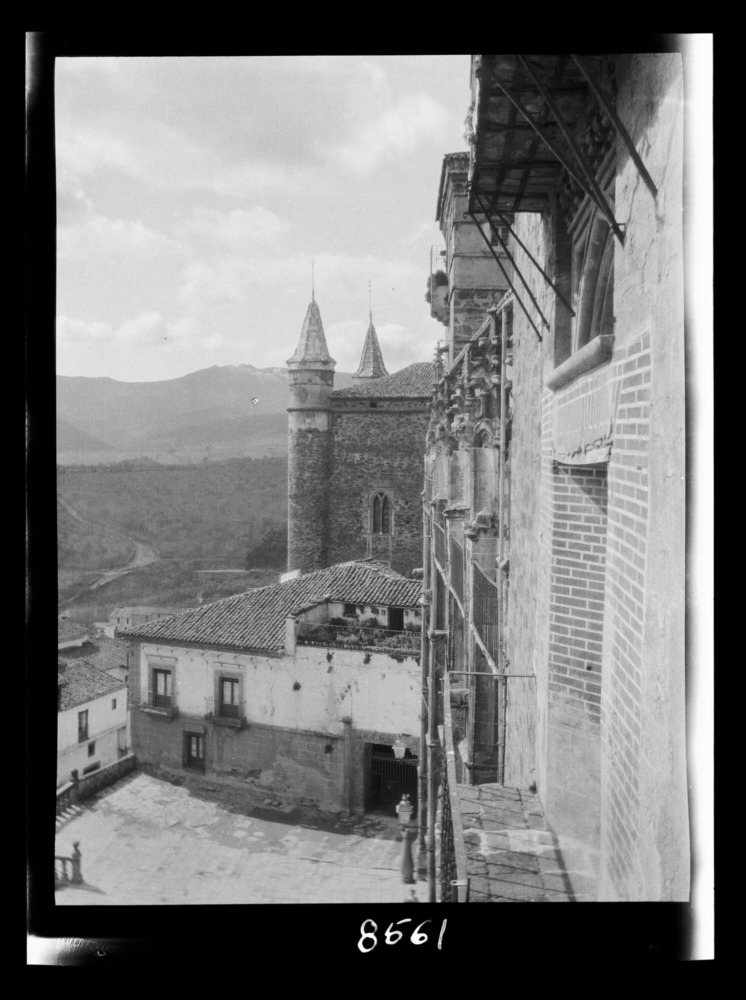 Hospedería del Monasterio: detalle de la fachada