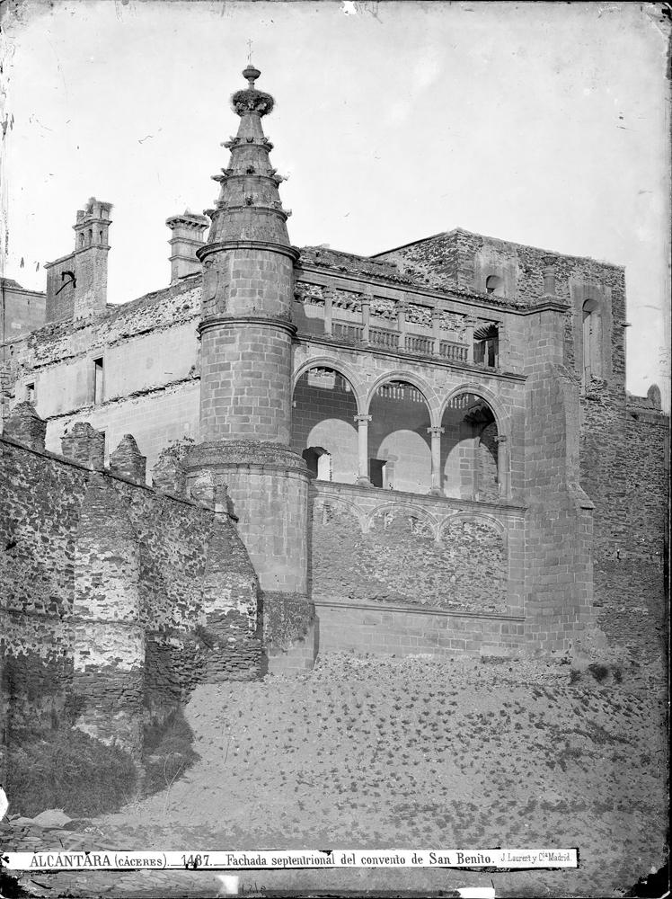 Iglesia de San Benito, fachada septentrional