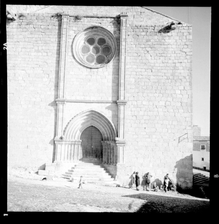 Iglesia de Santa María. Fachada poniente
