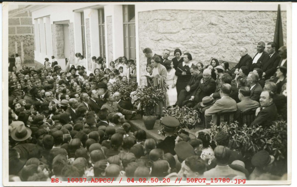 Inauguración del grupo escolar «León Leal» en Casar de Cáceres