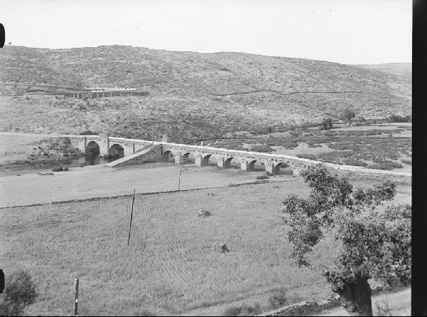 Puente en Jaraicejo (Trujillo-Oropesa)