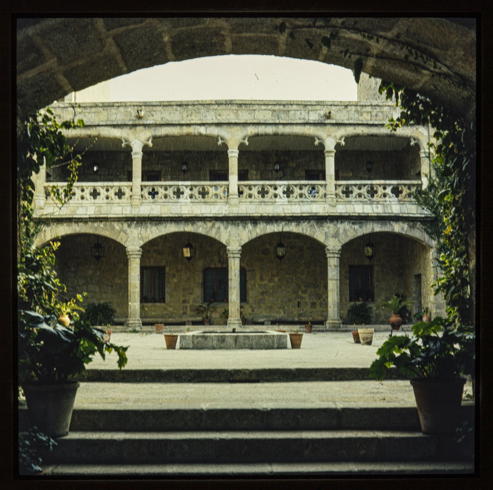 Jarandilla. Patio renacentista del castillo