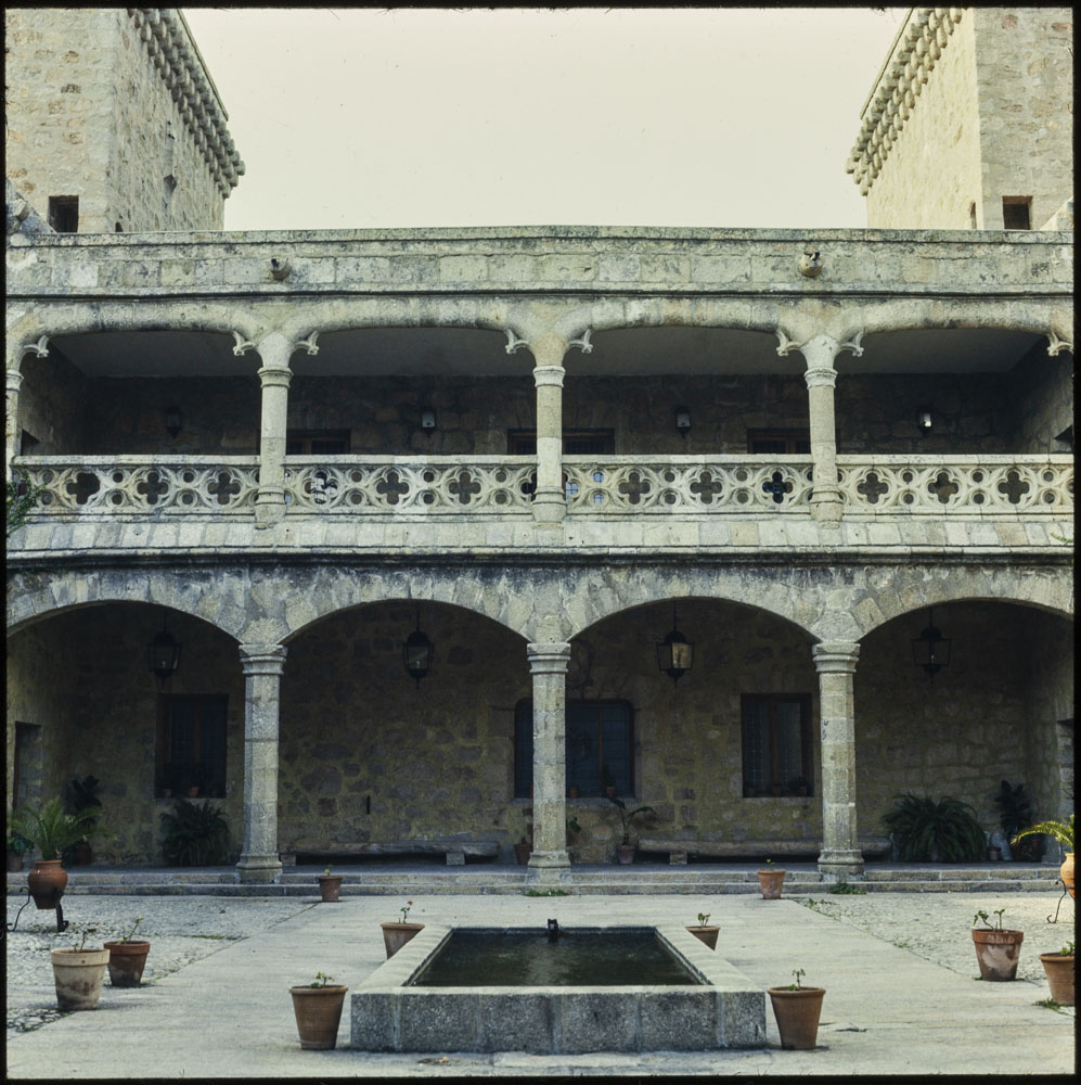 Jarandilla. Patio renacentista del castillo