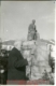 León Leal en el discurso ante la estatua de Gabriel y Galán, 1955