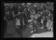 Los novios y sus amigos bailando la jota en la terraza · Ruth Matilda Anderson, 1928