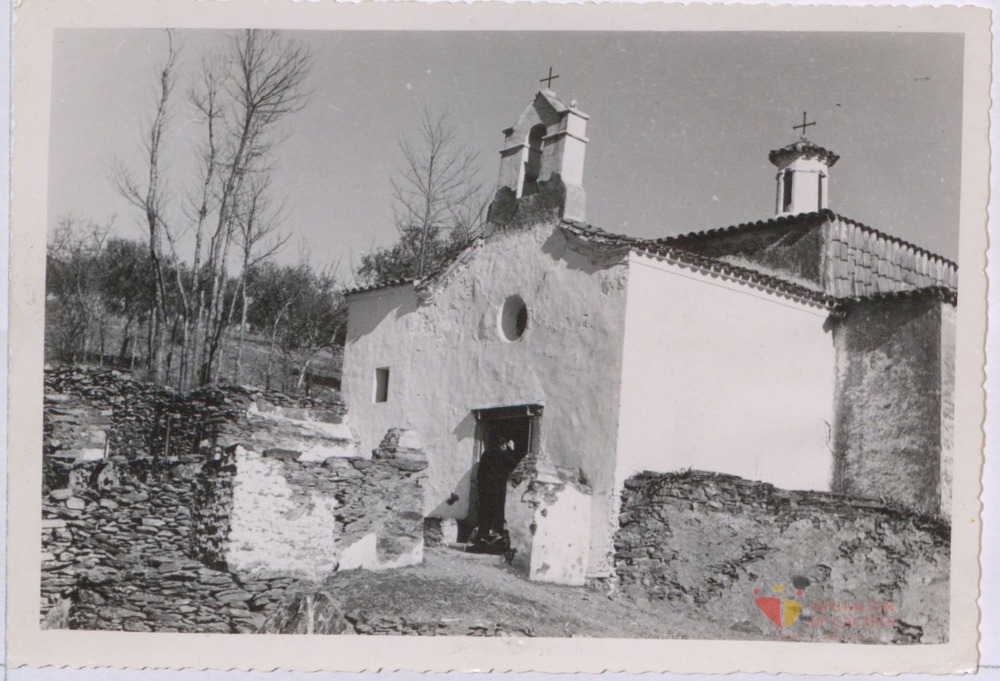 Madroñera: Ermita de la Soterraña