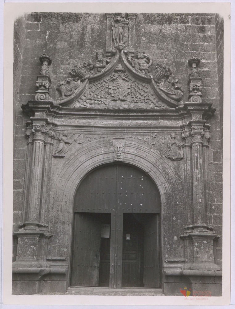 Malpartida de Plasencia: Portada Iglesia Parroquial
