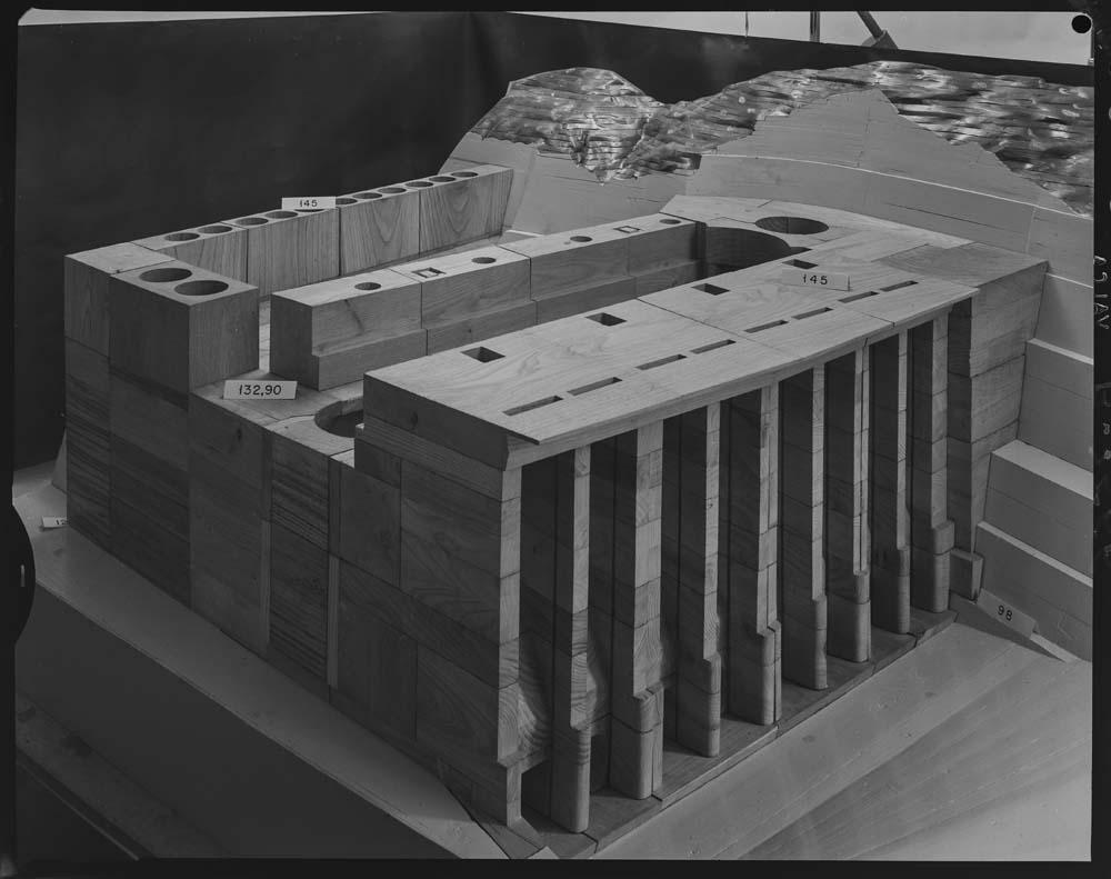 Maqueta de la presa de Alcántara · Juan Miguel Pando Barrero, 1967