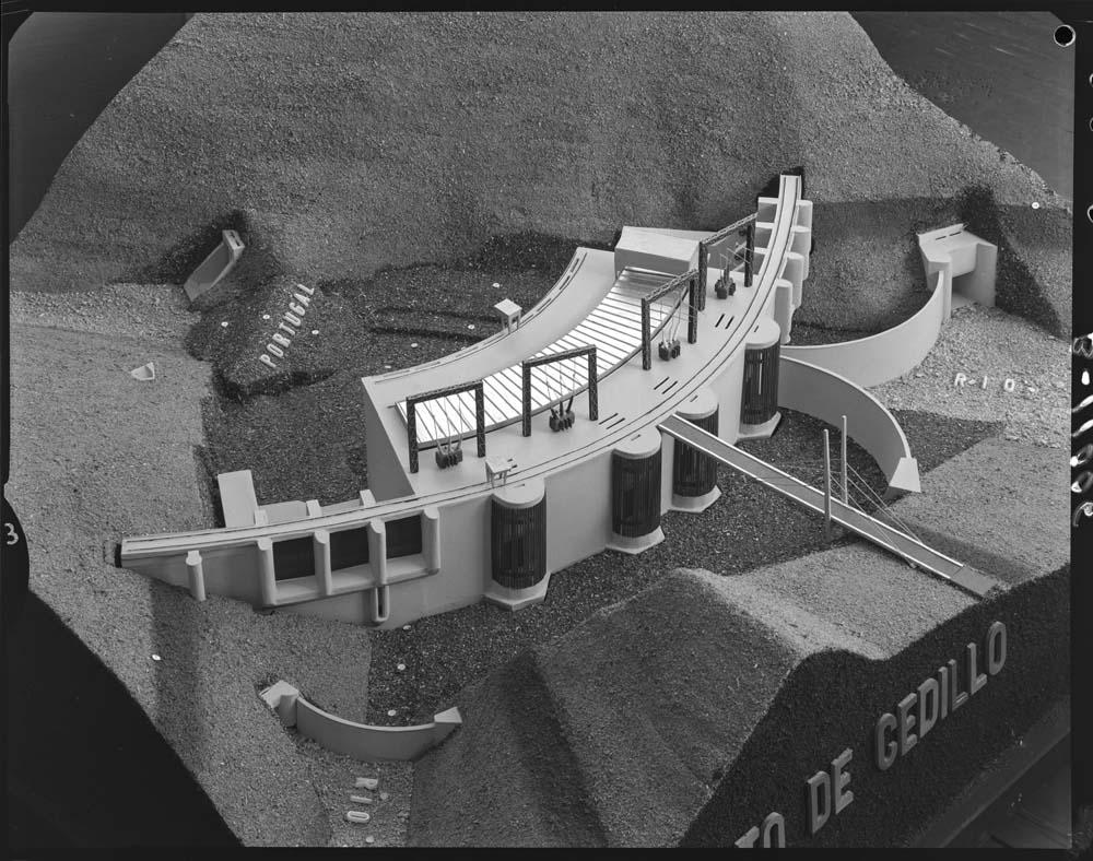 Maqueta de la presa de Cedillo