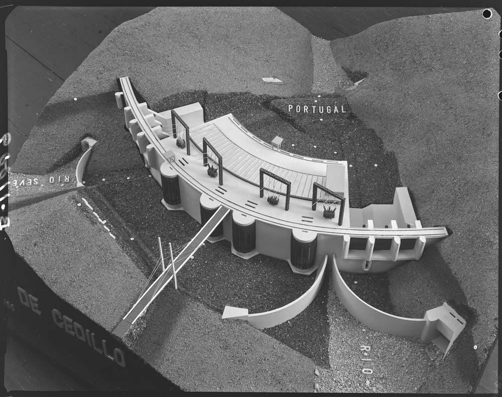 Maqueta de la presa de Cedillo