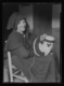 Máxima Hernández García: mujer adornando un sombrero · Ruth Matilda Anderson, 1928
