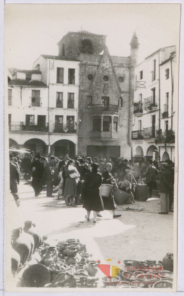 Mercado en la Plaza Mayor de Plasencia
