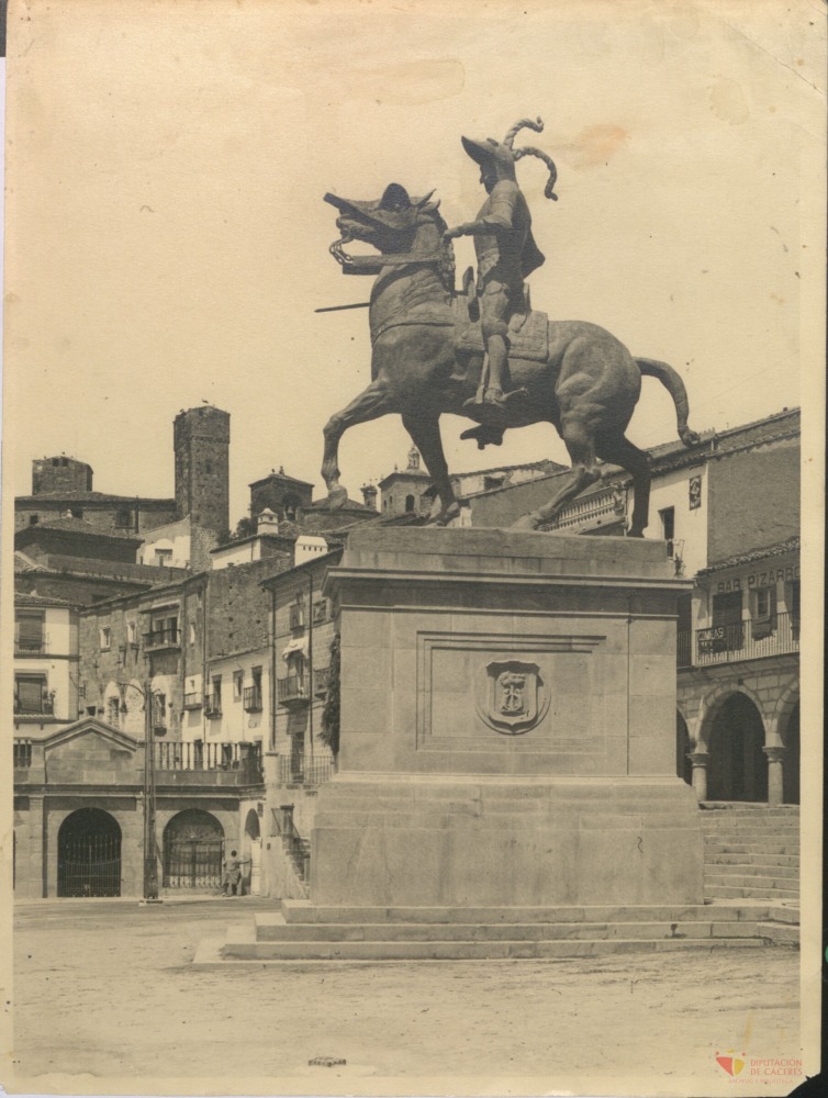Monumento a Pizarro en Trujillo