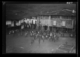 Mozos y mozas bailando en la plaza la tarde del domingo · Ruth Matilda Anderson, 1928