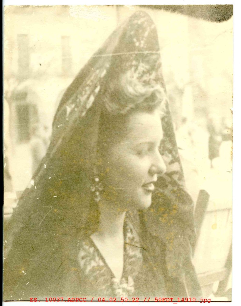 Mujer con mantilla
