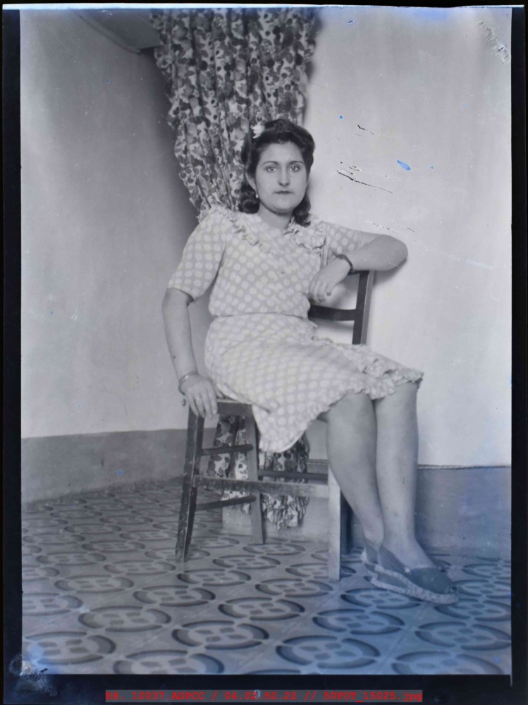 Mujer sentada