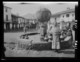 Mujeres con cántaros ante la fuente de la Plaza Mayor · Ruth Matilda Anderson, 1928